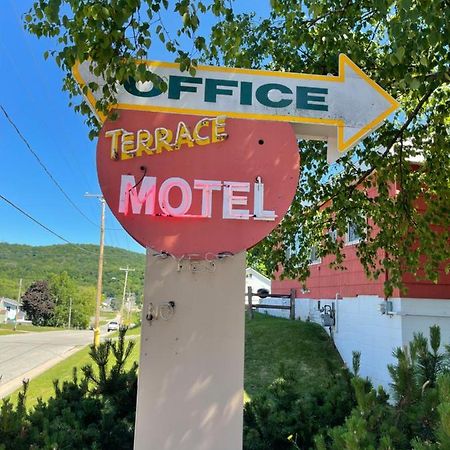 The Terrace Motel Munising Exterior photo